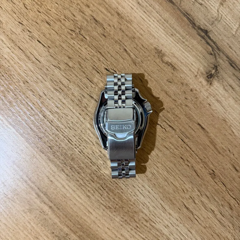 Продам механические часы Seiko 5 Sports 2 Продам механические часы Seiko 5 Sports 2
