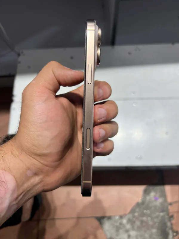 Iphone 16 pro max 256 Desert sim esim — фото 3