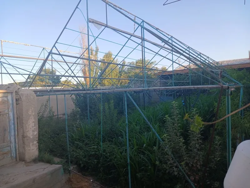 Issiqxona Tayyor halotda sotiladi 2.20 sotix 2ki qavatli selafan uchu — фото 4