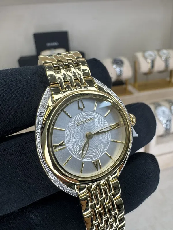 Бриллиантовые часы BULOVA 4 Бриллиантовые часы BULOVA 4