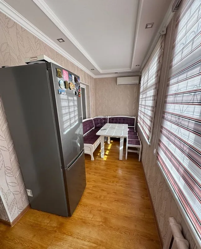 Garaj va yer uchastkasiga ega 3 xonali kvartira sotiladi 7