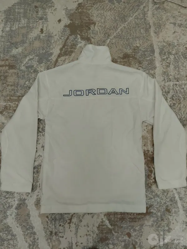 Оригинальная ветровка Air Jordan 4 Оригинальная ветровка Air Jordan 4