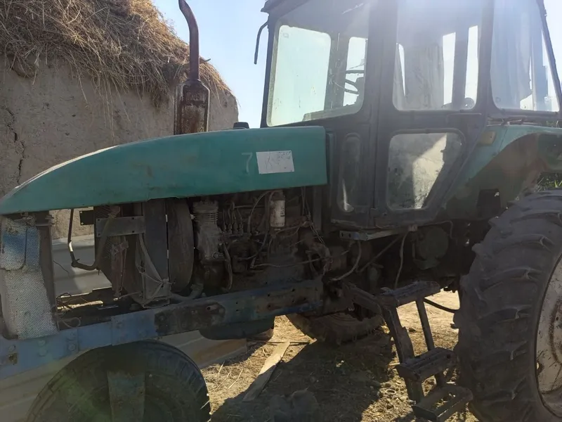 Traktor yaxshi holatda 1