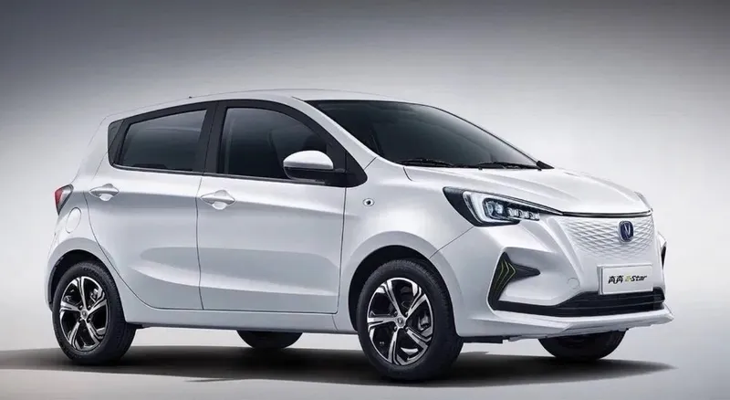 Changan BenBen E Star oldi va orqa bamperlari — фото 2