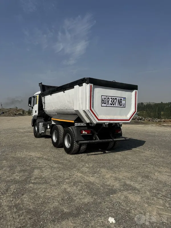 Самосвал MAN 33360 3 Самосвал MAN 33360 3