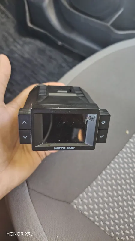 Antiradar 9700s yangi 2 oy ishlatilgan videoregistratorli