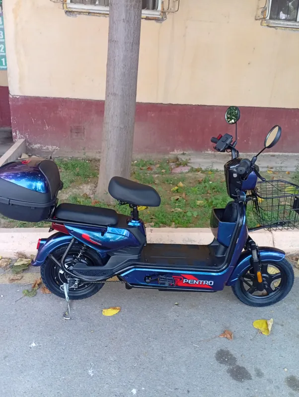Продается электроскутер Drongos R 14 c