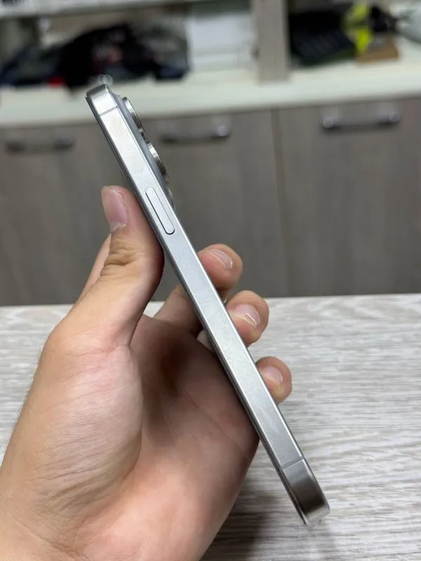 Iphone 15 pro max — фото 1