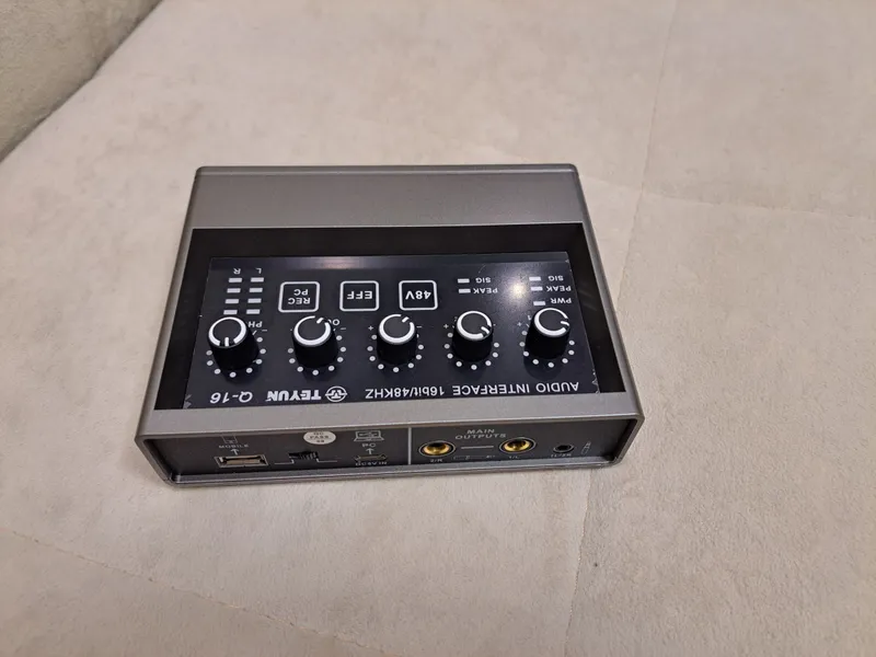 Аудиоинтерфейс / Звуковая карта Teyun Q-16 3