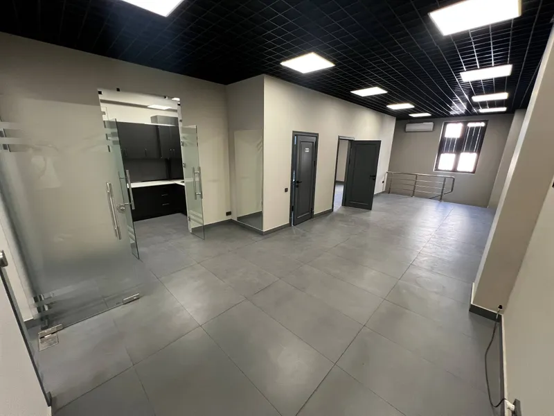 Срочно сдаётся коммерческое помещение 264 м² 7 Срочно сдаётся коммерческое помещение 264 м² 7