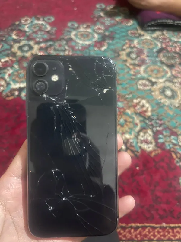 iPhone 11, 64 ГБ, идеальное состояние 2