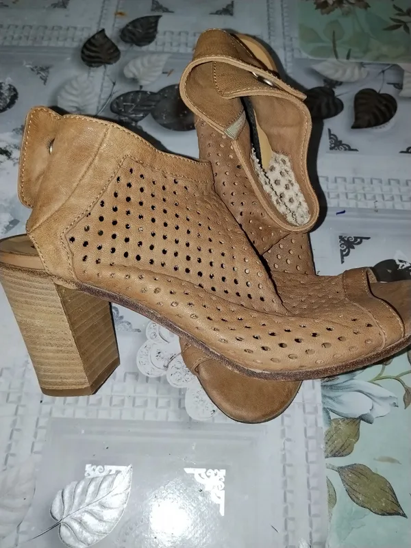Стильные Босоножки от Steven Madden 6