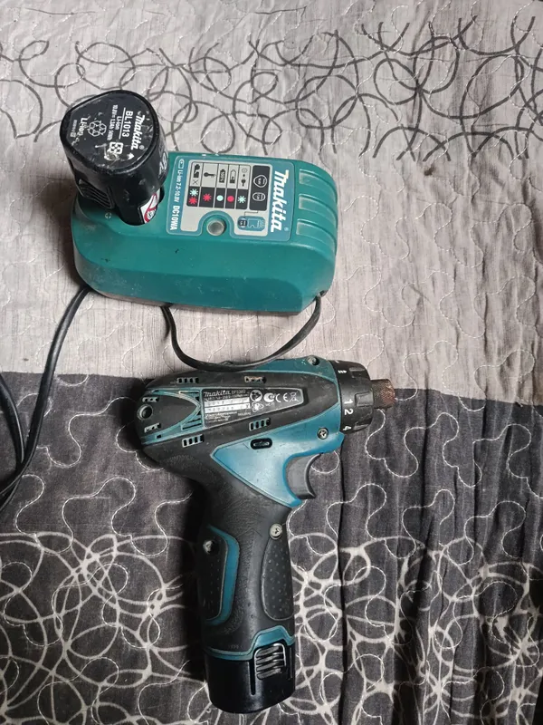 Продам шуруповёрт Makita