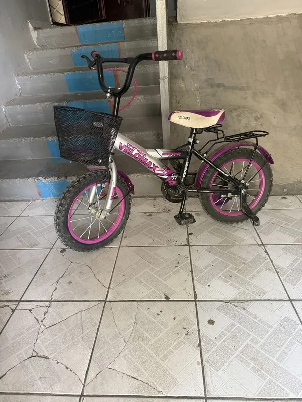 Velosiped detskiy sotiladi