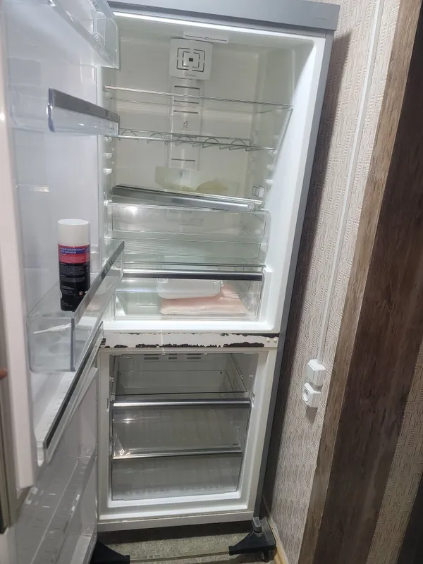 Холодильник Whirlpool Холодильник Whirlpool