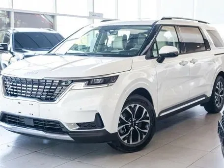 Kia Carnival в идеально состоянии, 2025 году вышла с автосалона. Kia Carnival в идеально состоянии, 2025 году вышла с автосалона.