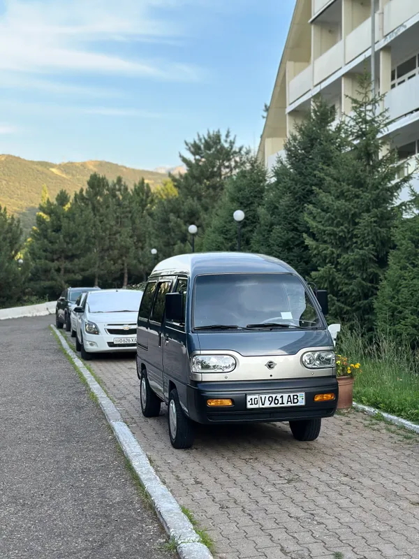 Mashina xizmati, safarlarga, yuk olib borish. 1