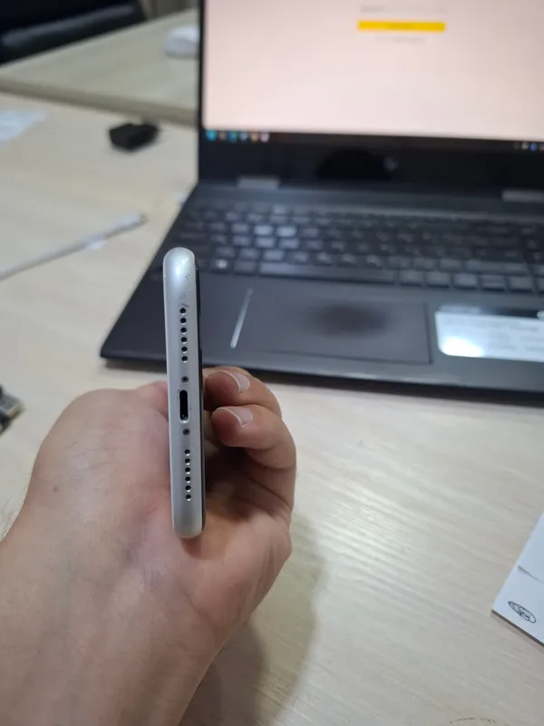 Iphone 3 Iphone 3