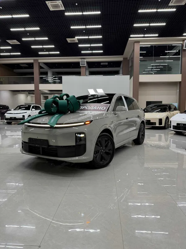 Lixiang L6 Pro бюджетный сегмент Li Auto c гарантией 1390 км запас ход