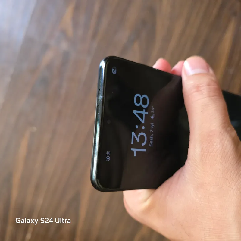 Samsung S21 plus 2