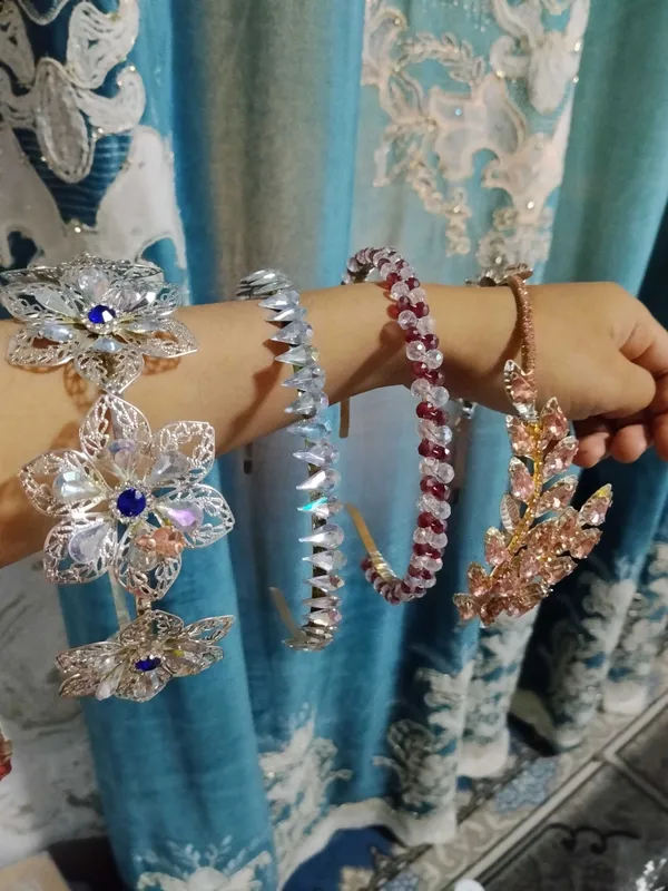 Diademalar kelinlar uchun 4 Diademalar kelinlar uchun 4