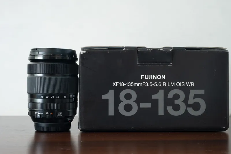 Fujinon XF 18-135mm f/3.5-5.6 obyekti 1 Fujinon XF 18-135mm f/3.5-5.6 obyekti 1