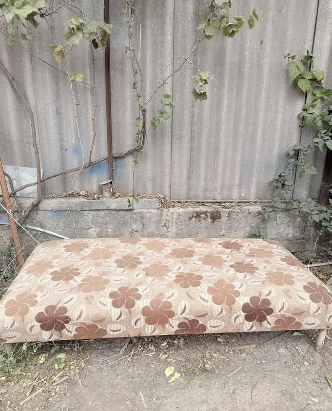 Burchak divan, sovet davridagi jurnal stoli sotiladi, taxta bepul beriladi 4