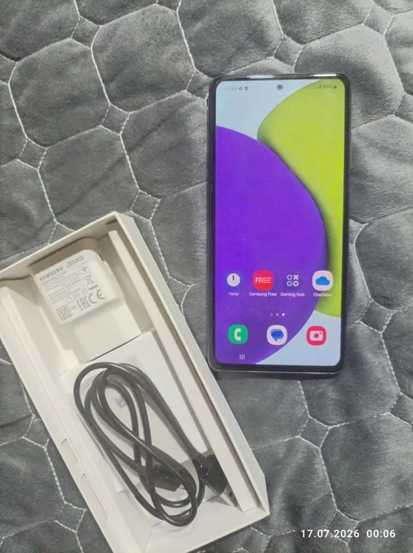 Продам Samsung A52 4/128 6 Продам Samsung A52 4/128 6