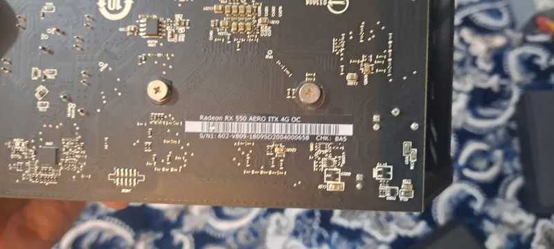 Видео карта RX550 4 гигабайт продаётся сотилади и бонусы. 3