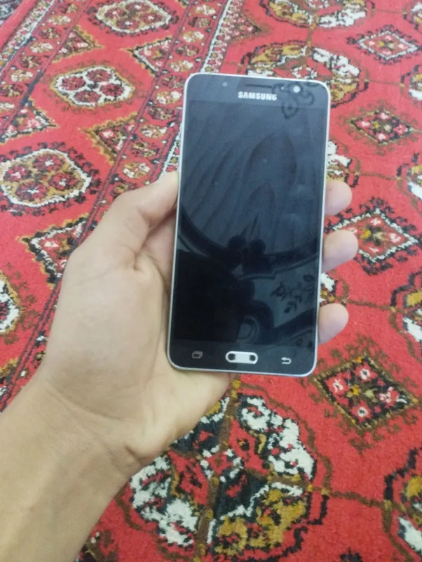 Samsung j5
