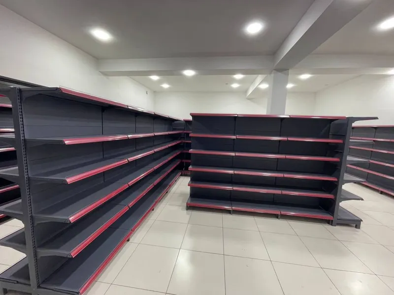 Продается стеллажи б/у