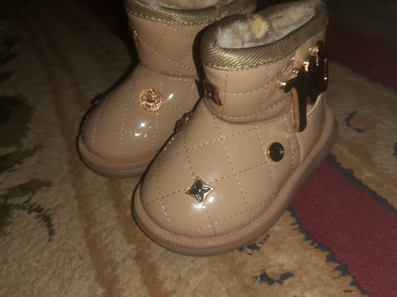 Сапожки продаются, внутри мех Dior 1