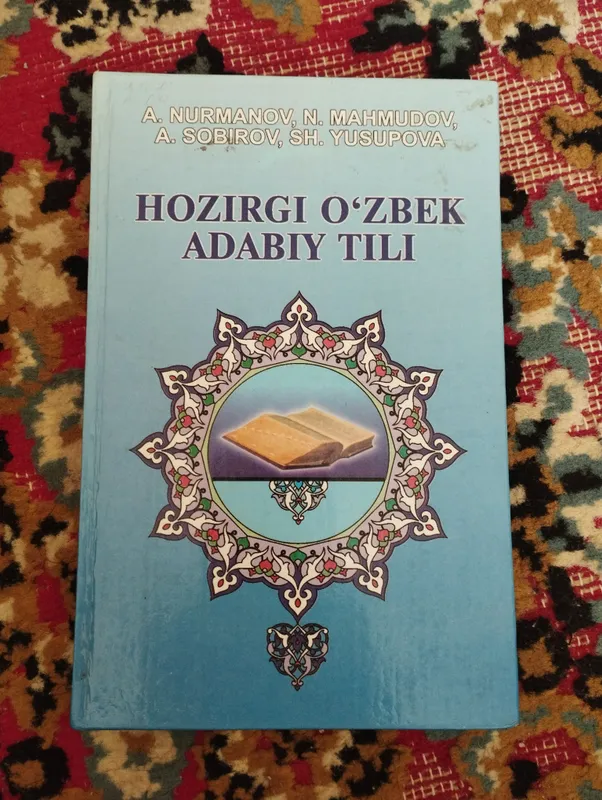 har xil.kitoblar. tarix va ona tili adabiyotdan