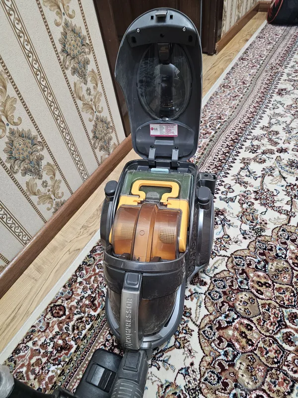 Продаётся пылесос LG kompressor 2 Продаётся пылесос LG kompressor 2