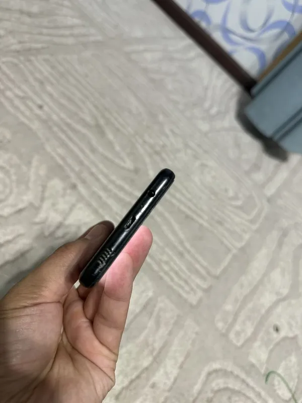 Samsung A02 rangi qora hamma joyi ishlidi aybi yòq — фото 4