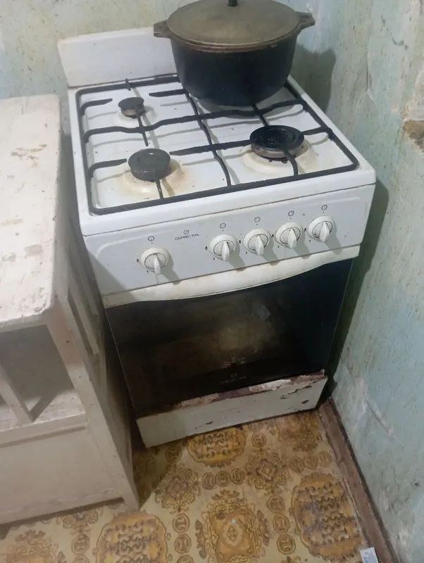 Продаются духовка и морозилка, если будете брать — звоните 1