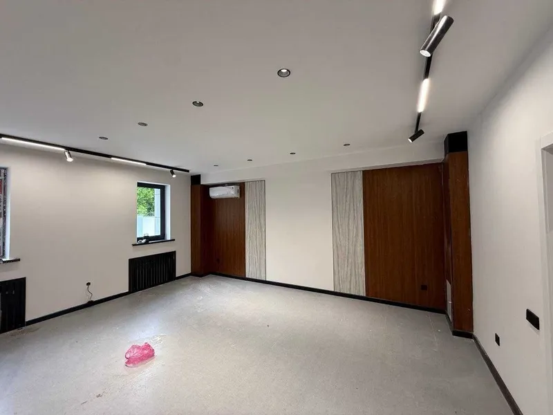 Срочно продается Коммерческое помещение 910 м² | Нукусская | 1 линия — фото 9