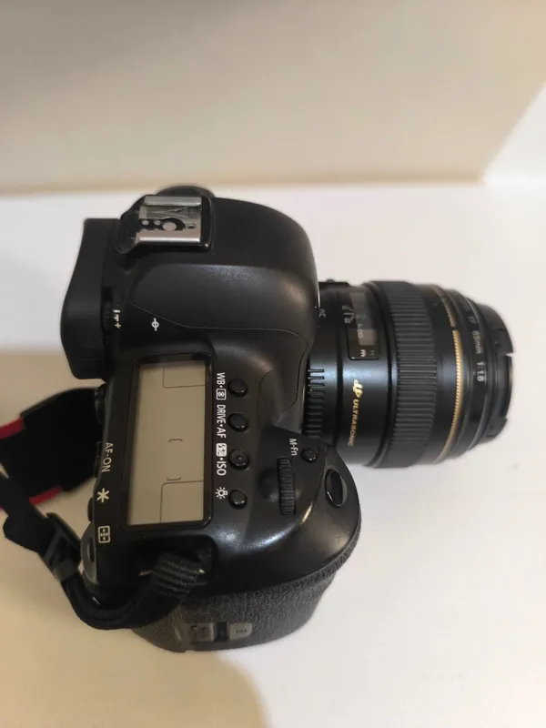 Продаю комплект: Canon EOS 5D Mark IV 3