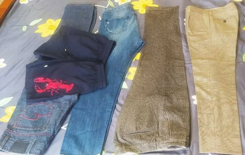Мужские брюки в идеальном состоянии из Италии 48 размера 1 Мужские брюки в идеальном состоянии из Италии 48 размера 1