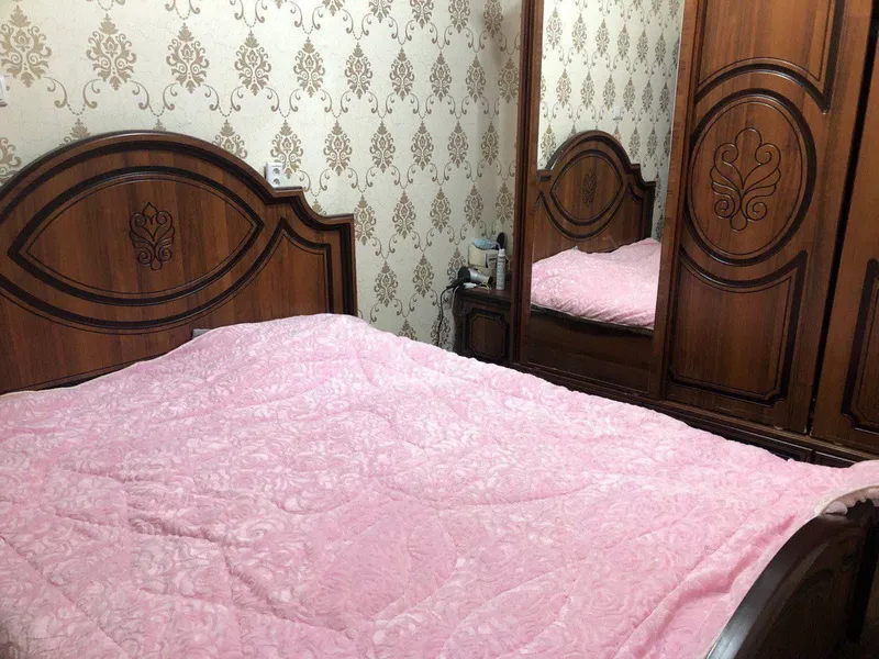 Maksim gorkiyda Buyuk ipak yoʻli metroga yaqin qizlarga kv bor srochn