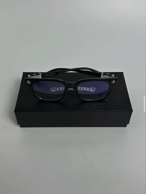 Очки Chrome Hearts Silver С коробкой 2 Очки Chrome Hearts Silver С коробкой 2