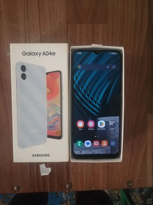 Samsung A04e holati zo'r 32gb Hotira