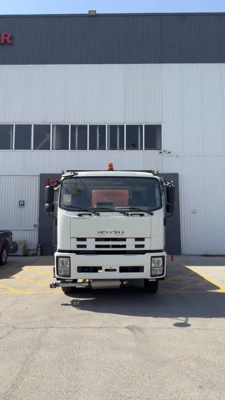 ISUZU FVR34K бензовоз 1