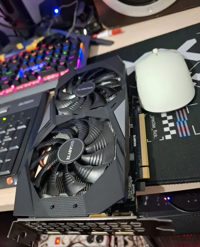 Gigabyte GTX1660 6gb gddr5 192 bit 2