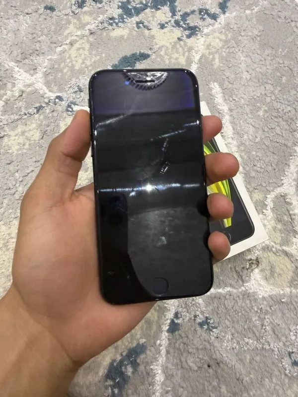 Iphone se 2020 64gb ideal hamma joyi ishlidi — фото 2