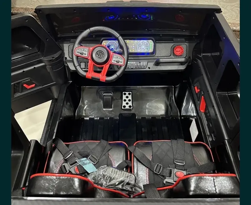 Bolalar mashinasi Brabus Gelik 4 Bolalar mashinasi Brabus Gelik 4