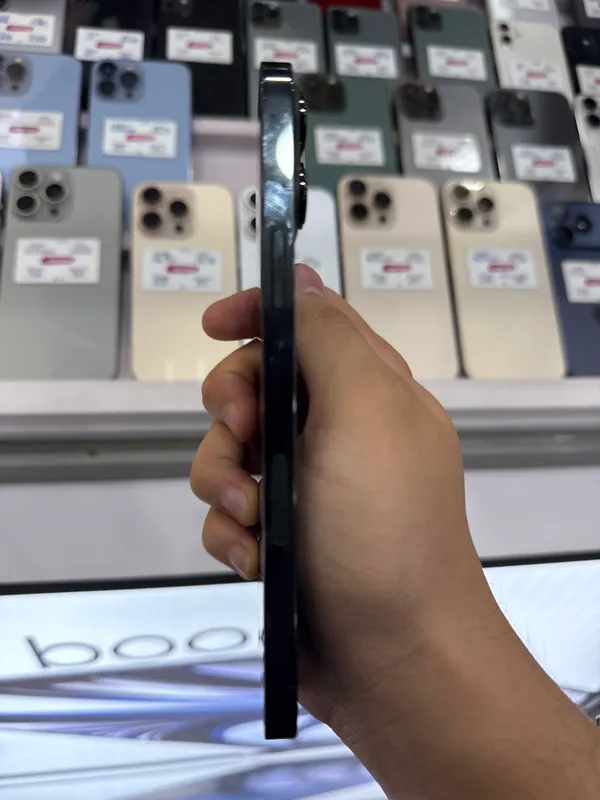 iPhone 13 Pro Max 2 iPhone 13 Pro Max 2