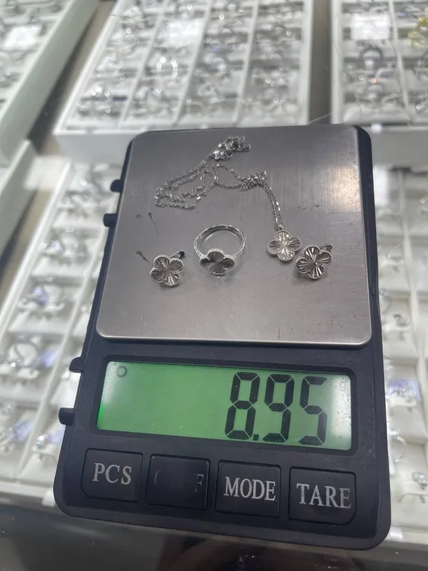 Serebriniy komplekt vancliff 925 proba