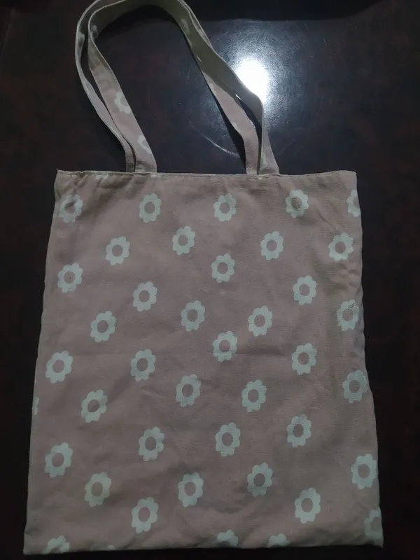 Shopper - katta hajmli chidamli koʻp narsa sigʻarli sumka 2 Shopper - katta hajmli chidamli koʻp narsa sigʻarli sumka 2
