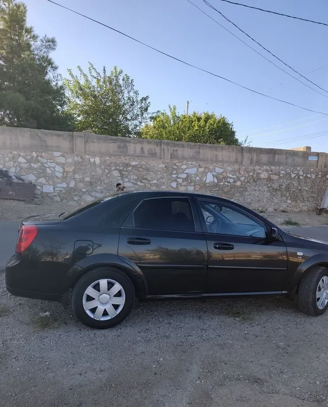 Chevrolet Lacetti 1.8 4 Chevrolet Lacetti 1.8 4